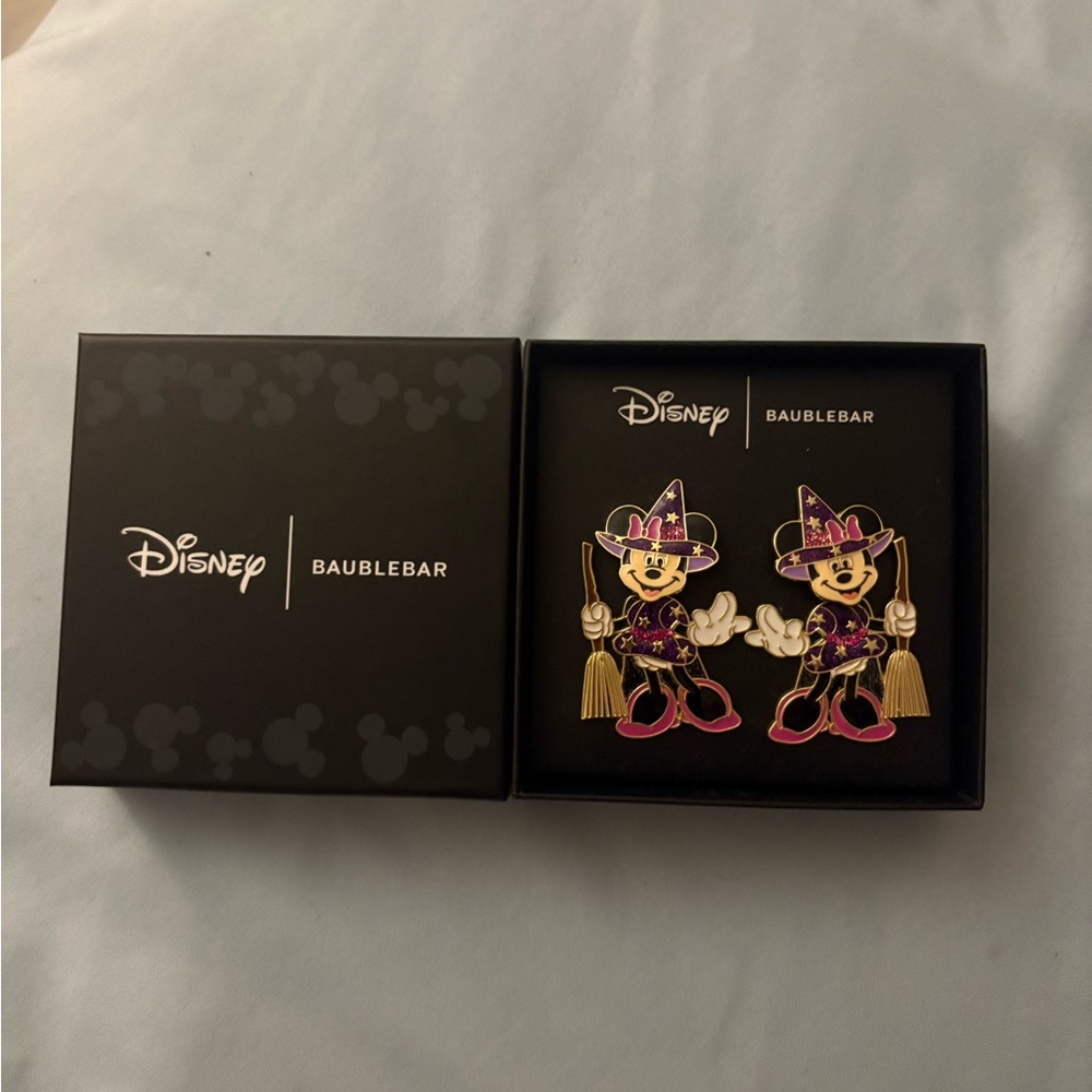 NEW Disney BaubleBar Minnie earrings